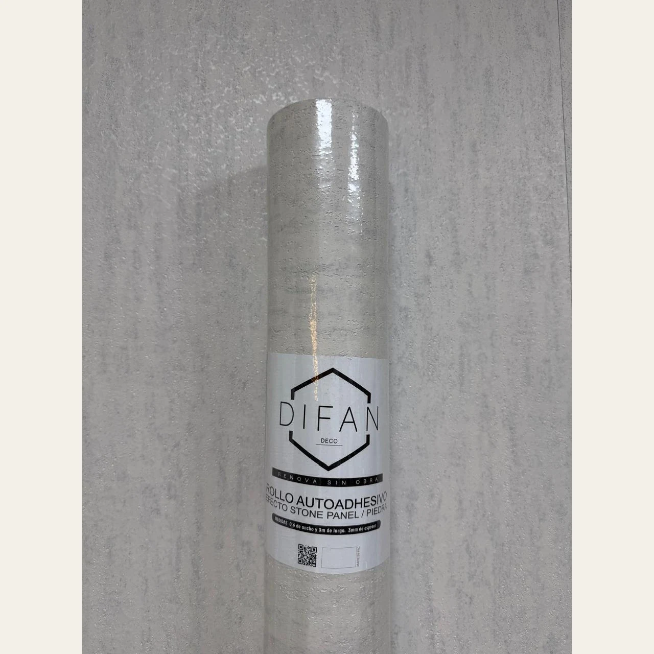 Rollo Piedra Flexible Autoadhesiva Tiza - Simil Cemento 0.60 X3 Mts · Producto